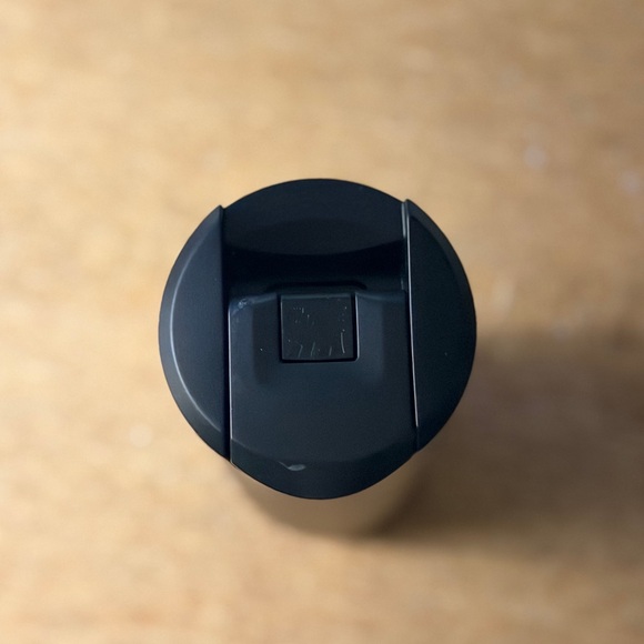 Stanley Matte Black Insulated Tumbler - Picture 2 of 6